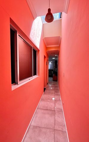 Casa à venda com 150m², 5 quartos e 1 vaga Casa à venda com 150m², 5 quartos e 1 vagaCorredor casa 3