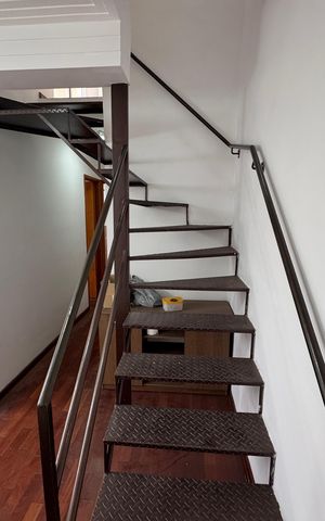 Apartamento para alugar com 86m², 3 quartos e 2 vagas Apartamento para alugar com 86m², 3 quartos e 2 vagasEscada