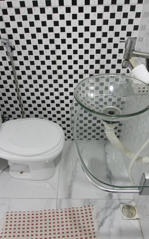 Casa para alugar com 300m², 5 quartos e 2 vagasBanheiro Social 1