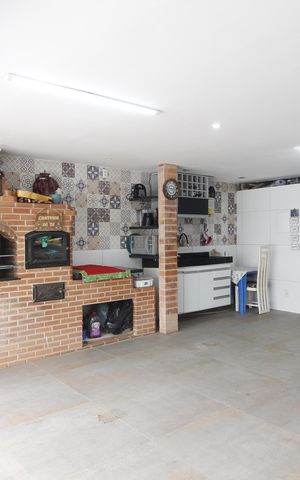 Casa para alugar com 300m², 5 quartos e 2 vagasÁrea gourmet/Garagem