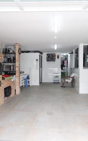 Casa para alugar com 300m², 5 quartos e 2 vagasÁrea gourmet/Garagem