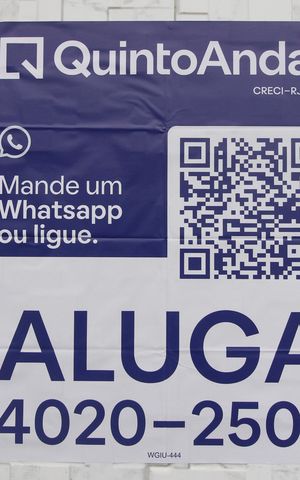 Casa para alugar com 300m², 5 quartos e 2 vagasFachada