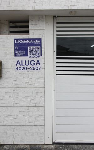 Casa para alugar com 300m², 5 quartos e 2 vagasFachada