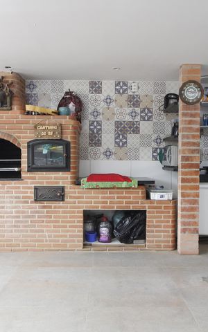 Casa para alugar com 300m², 5 quartos e 2 vagasÁrea gourmet/Garagem