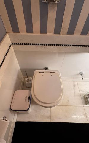 Casa de condomínio para alugar com 570m², 5 quartos e 3 vagas Casa de condomínio para alugar com 570m², 5 quartos e 3 vagasLavabo