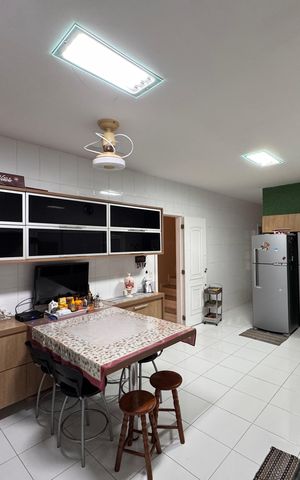 Casa de condomínio para alugar com 570m², 5 quartos e 3 vagas Casa de condomínio para alugar com 570m², 5 quartos e 3 vagasCozinha