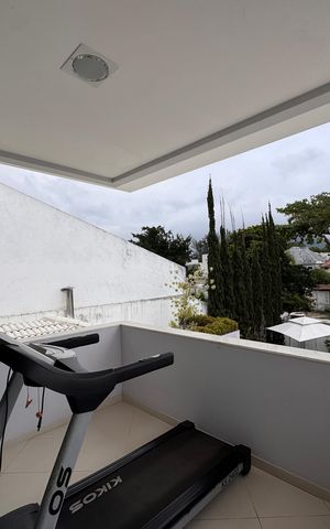 Casa de condomínio para alugar com 570m², 5 quartos e 3 vagas Casa de condomínio para alugar com 570m², 5 quartos e 3 vagasSuíte 1 - Varanda