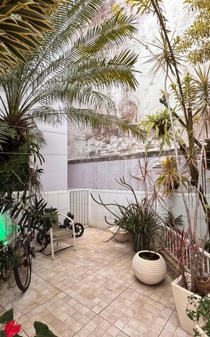 Casa de condomínio para alugar com 570m², 5 quartos e 3 vagas Casa de condomínio para alugar com 570m², 5 quartos e 3 vagasÁrea externa
