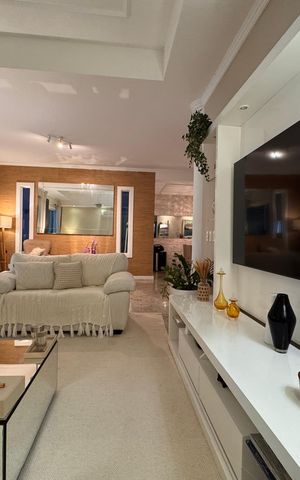 Casa de condomínio para alugar com 570m², 5 quartos e 3 vagas Casa de condomínio para alugar com 570m², 5 quartos e 3 vagasSala