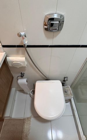 Casa de condomínio para alugar com 570m², 5 quartos e 3 vagas Casa de condomínio para alugar com 570m², 5 quartos e 3 vagasSuíte 5 - Banheiro