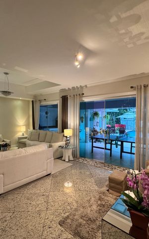 Casa de condomínio para alugar com 570m², 5 quartos e 3 vagas Casa de condomínio para alugar com 570m², 5 quartos e 3 vagasSala