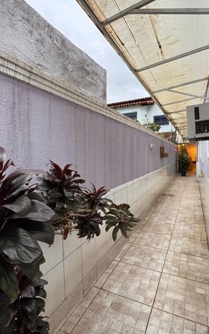 Casa de condomínio para alugar com 570m², 5 quartos e 3 vagas Casa de condomínio para alugar com 570m², 5 quartos e 3 vagasÁrea externa