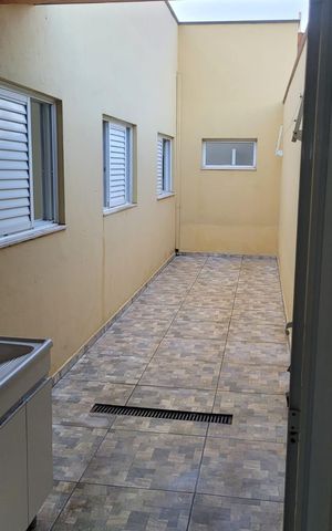 Casa à venda com 150m², 2 quartos e 3 vagas Casa à venda com 150m², 2 quartos e 3 vagasÁrea de serviço