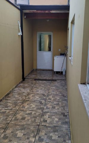 Casa à venda com 150m², 2 quartos e 3 vagas Casa à venda com 150m², 2 quartos e 3 vagasÁrea de serviço