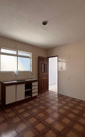 Casa à venda com 86m², 2 quartos e 2 vagas Casa à venda com 86m², 2 quartos e 2 vagasCozinha