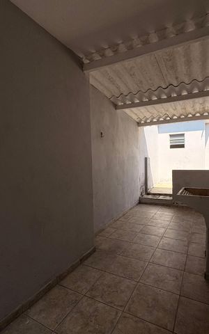 Casa à venda com 86m², 2 quartos e 2 vagas Casa à venda com 86m², 2 quartos e 2 vagasLavanderia