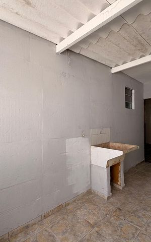 Casa à venda com 86m², 2 quartos e 2 vagas Casa à venda com 86m², 2 quartos e 2 vagasLavanderia