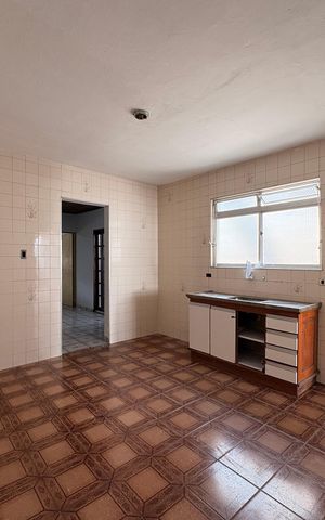 Casa à venda com 86m², 2 quartos e 2 vagas Casa à venda com 86m², 2 quartos e 2 vagasCozinha