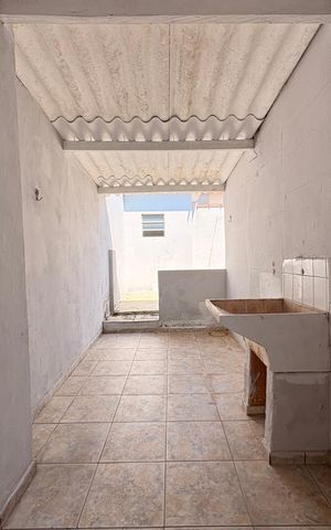 Casa à venda com 86m², 2 quartos e 2 vagas Casa à venda com 86m², 2 quartos e 2 vagasLavanderia