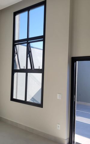 Casa à venda com 90m², 3 quartos e 2 vagas Casa à venda com 90m², 3 quartos e 2 vagasSala/Cozinha