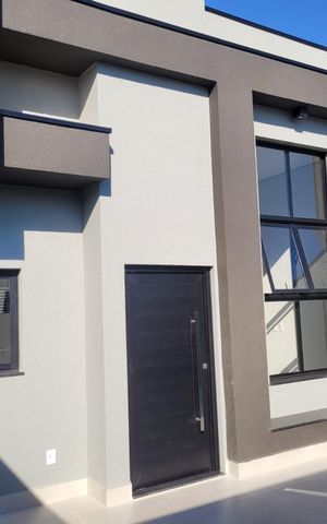 Casa à venda com 90m², 3 quartos e 2 vagas Casa à venda com 90m², 3 quartos e 2 vagasÁrea externa