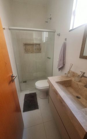 Apartamento à venda com 96m², 3 quartos e 2 vagas Apartamento à venda com 96m², 3 quartos e 2 vagasBanheiro da suíte