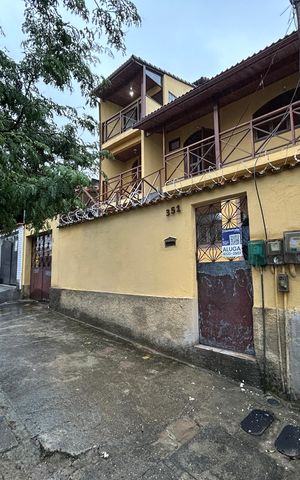 Casa para alugar com 198m², 4 quartos e 1 vagaFachada + placa