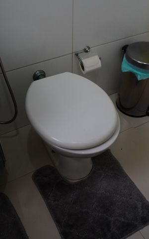 Casa à venda com 160m², 3 quartos e sem vagaBanheiro da Suíte