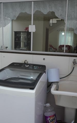 Casa à venda com 160m², 3 quartos e sem vagaCozinha e Área de Serviço