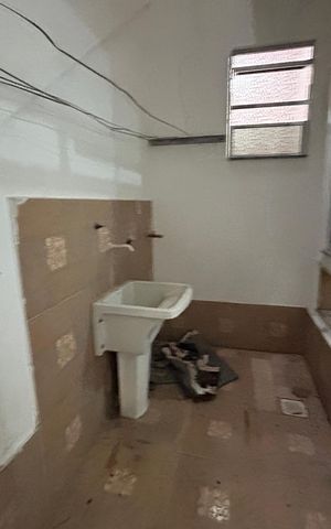Casa à venda com 100m², 1 quarto e sem vagaÁrea de Serviço
