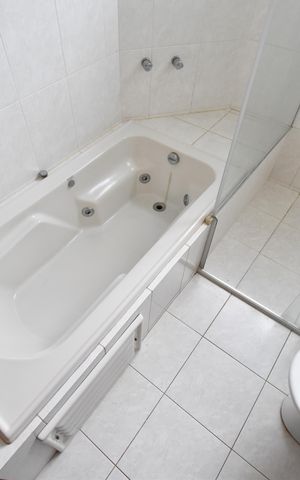 Casa de condomínio à venda com 320m², 3 quartos e 5 vagasBanheiro da Suíte