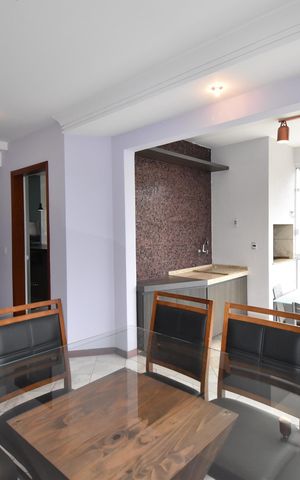Casa de condomínio à venda com 320m², 3 quartos e 5 vagasSala