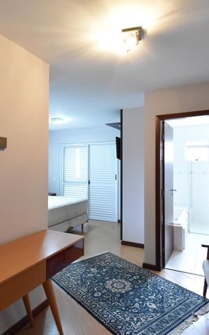 Casa de condomínio à venda com 320m², 3 quartos e 5 vagasSuíte