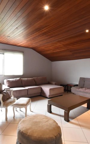 Casa de condomínio à venda com 320m², 3 quartos e 5 vagasÁtico
