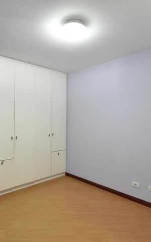 Casa de condomínio à venda com 320m², 3 quartos e 5 vagasQuarto 3