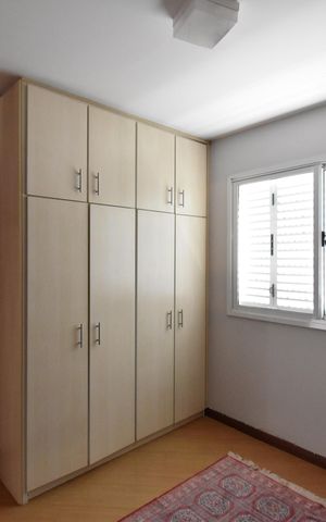 Casa de condomínio à venda com 320m², 3 quartos e 5 vagasCloset da suíte