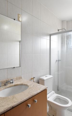 Casa de condomínio à venda com 320m², 3 quartos e 5 vagasBanheiro 2