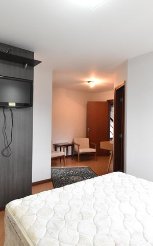 Casa de condomínio à venda com 320m², 3 quartos e 5 vagasSuíte