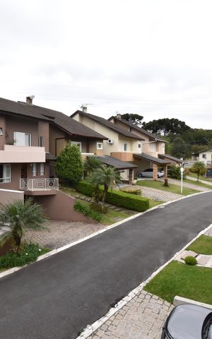 Casa de condomínio à venda com 320m², 3 quartos e 5 vagasSacada da Suíte