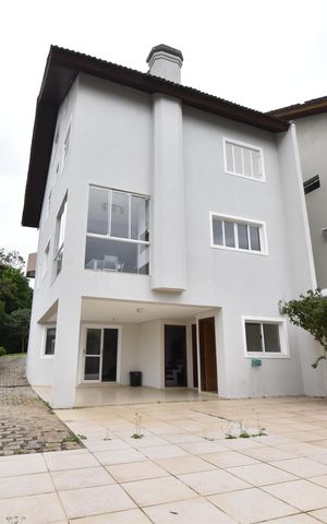 Casa de condomínio à venda com 320m², 3 quartos e 5 vagasÁrea externa