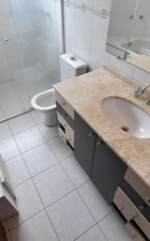Casa de condomínio à venda com 320m², 3 quartos e 5 vagasBanheiro da Suíte