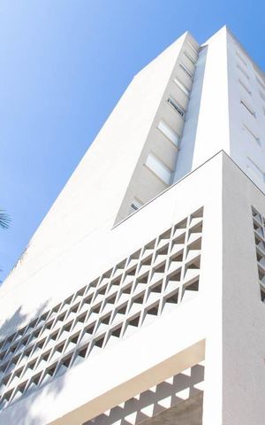 Casa à venda com 43m², 2 quartos e 1 vaga Casa à venda com 43m², 2 quartos e 1 vagaFachada