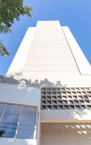 Casa à venda com 43m², 2 quartos e 1 vaga Casa à venda com 43m², 2 quartos e 1 vagaFachada