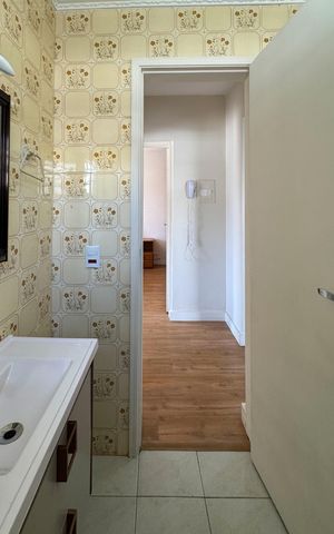 Apartamento para alugar com 73m², 2 quartos e 1 vaga Apartamento para alugar com 73m², 2 quartos e 1 vagaBanheiro Social