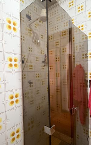 Casa para alugar com 150m², 2 quartos e 3 vagas Casa para alugar com 150m², 2 quartos e 3 vagasBanheiro