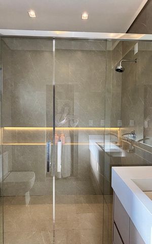Casa de condomínio à venda com 202m², 3 quartos e 4 vagas Casa de condomínio à venda com 202m², 3 quartos e 4 vagasBanheiro da suíte 2