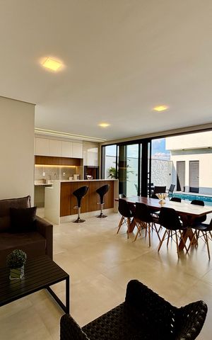 Casa de condomínio à venda com 202m², 3 quartos e 4 vagas Casa de condomínio à venda com 202m², 3 quartos e 4 vagasCopa