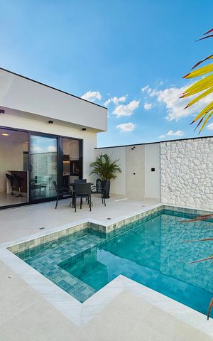 Casa de condomínio à venda com 202m², 3 quartos e 4 vagas Casa de condomínio à venda com 202m², 3 quartos e 4 vagasÁrea externa