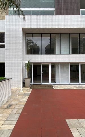 Apartamento à venda com 118m², 3 quartos e 3 vagas Apartamento à venda com 118m², 3 quartos e 3 vagasÁrea externa