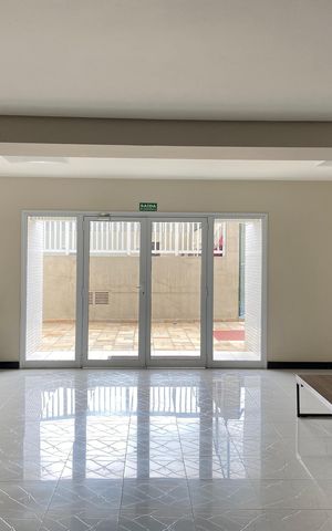 Apartamento à venda com 118m², 3 quartos e 3 vagas Apartamento à venda com 118m², 3 quartos e 3 vagasHall